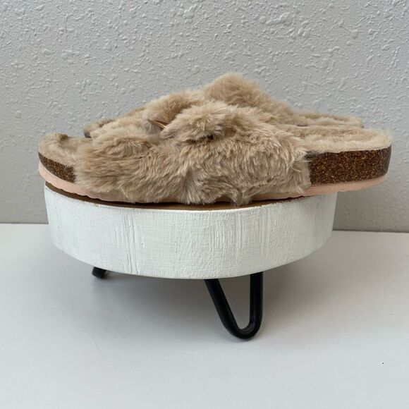 NWOT Fitory Faux Fur Slipper Sandals Size 7 - Picture 1 of 6